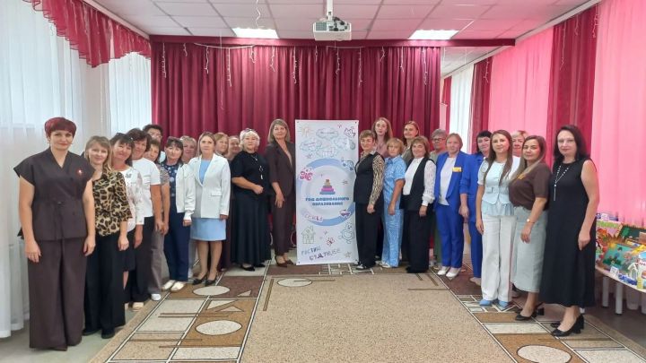 В Агрызском районе проходят секционные заседания в рамках Августовской конференции педагогов