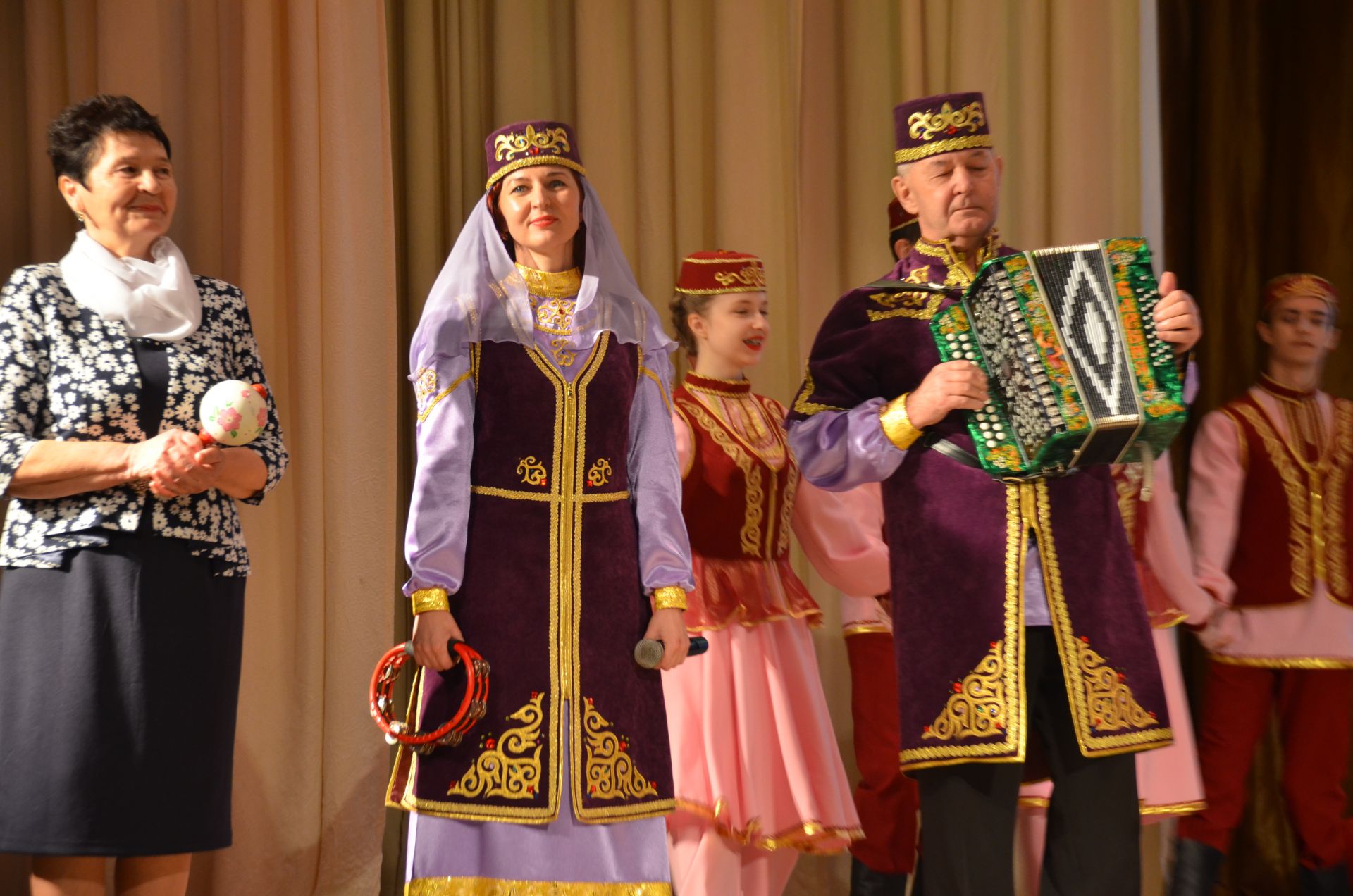 «Ир-ат – лидер» номинациясендә Тирсәдән Марат Муллахмәтов катнашып, тамашачы мәхәббәтен яулады