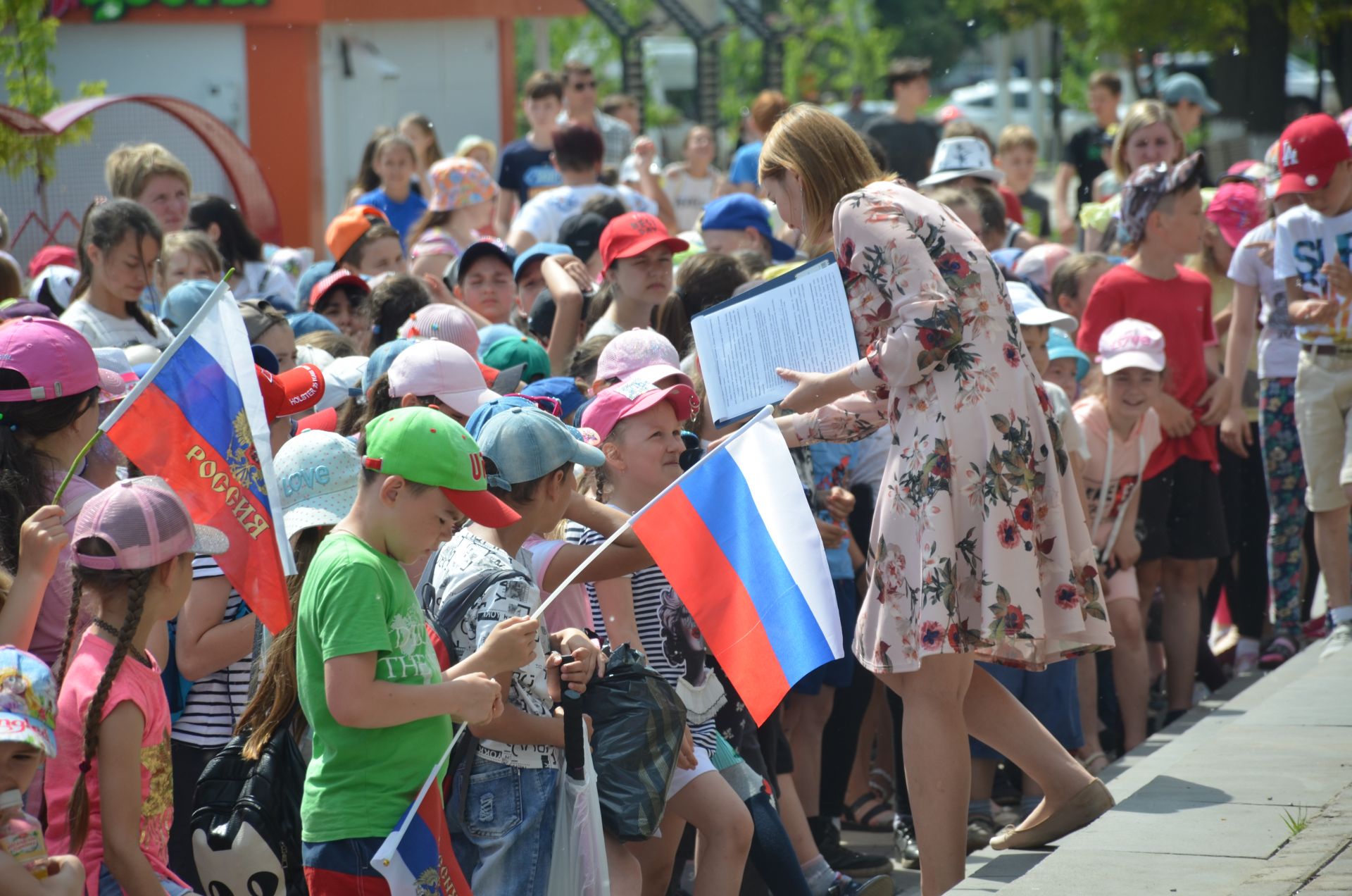 Гимн России в исполнении юных агрызцев