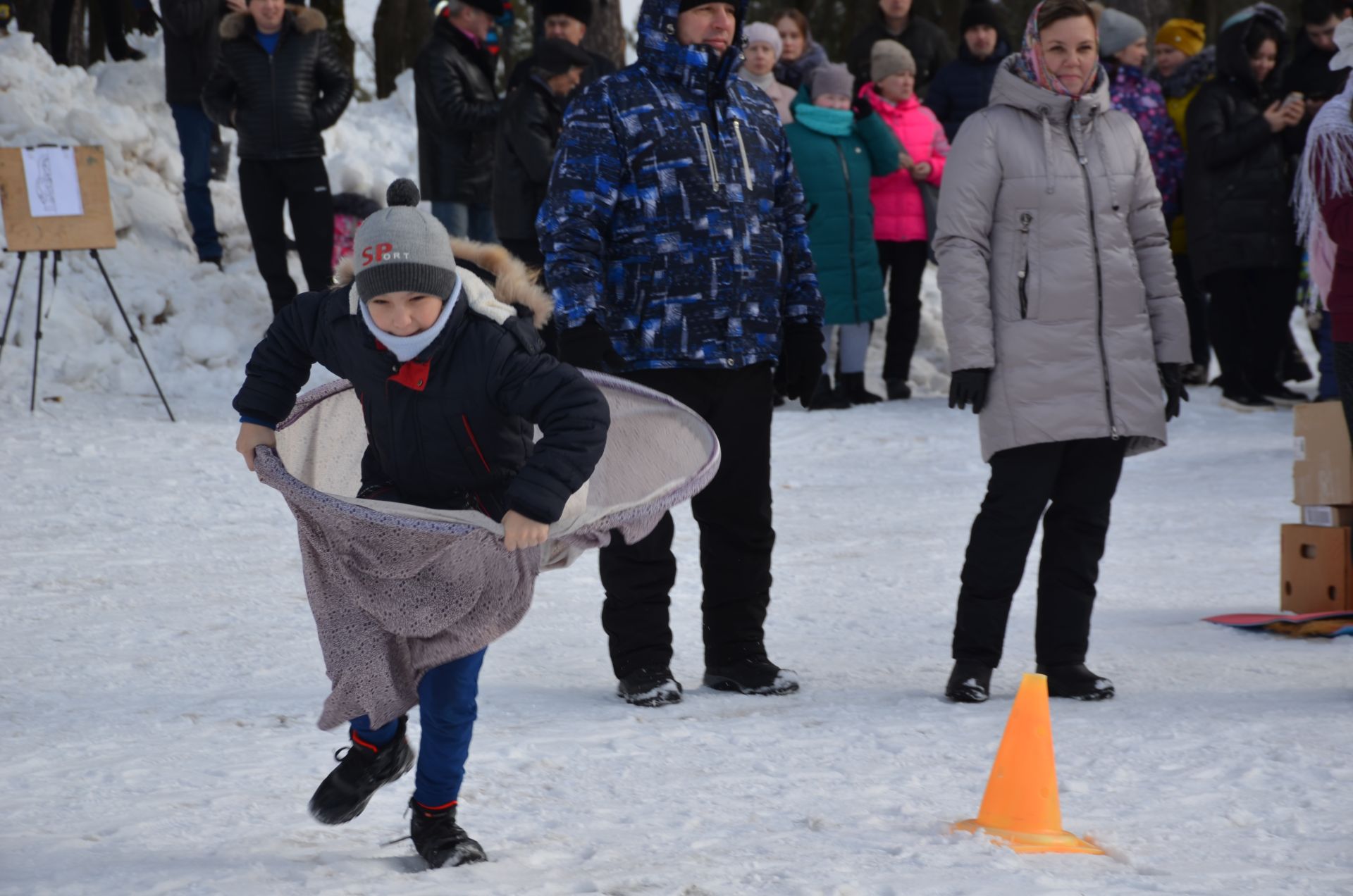 Әгерҗедә Май чабу бәйрәмендә олысы-кечесе күңел ачты