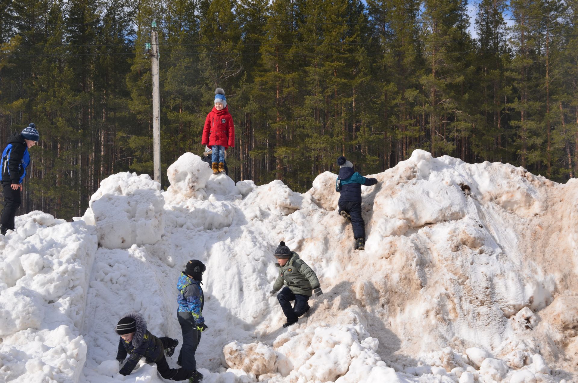 Әгерҗедә Май чабу бәйрәмендә олысы-кечесе күңел ачты