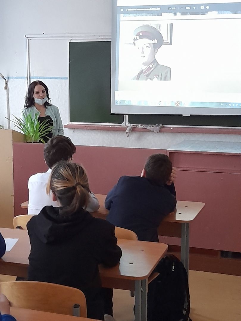 Молодежь Агрыза говорила о героических поступках советских женщин