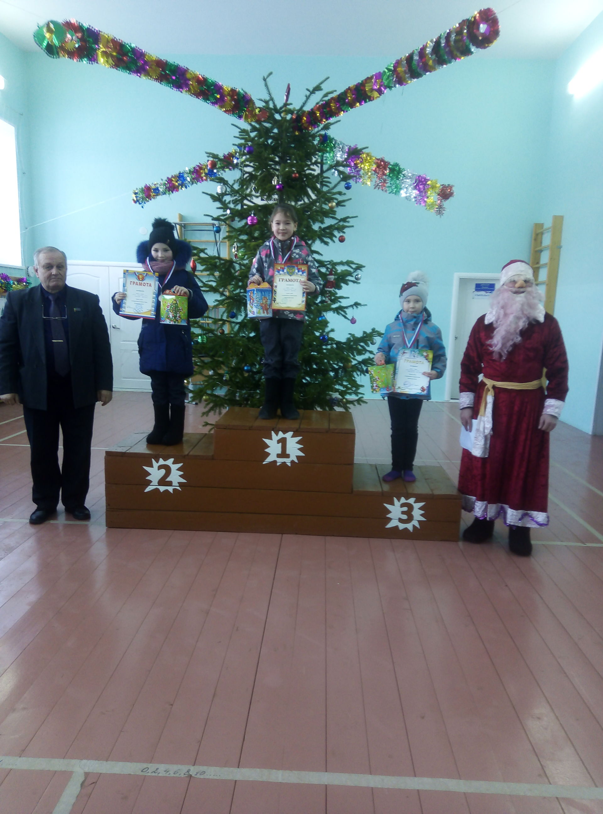 В Агрызском районе прошли лыжные гонки на призы Деда Мороза