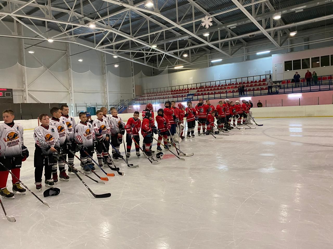 Сегодня четыре хоккейные команды сражаются за Кубок ДОРПРОФЖЕЛ на ГЖД