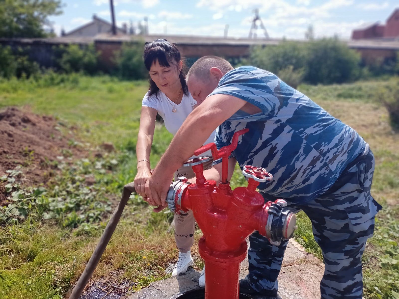 В Агрызе прошел конкурс "Папа, мама, я - мы с пожарными друзья"