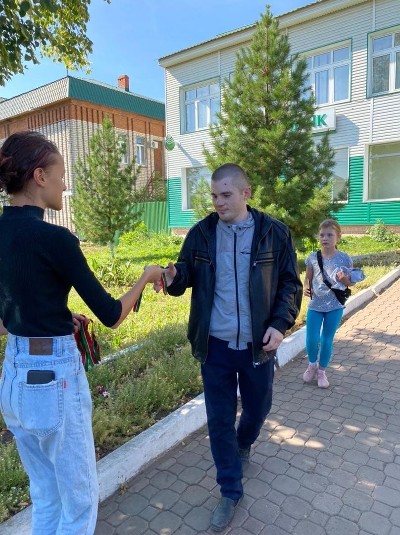 Активисты поздравили агрызцев с Днем Республики Татарстан