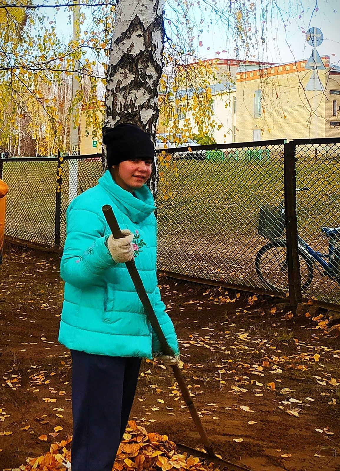 В Красноборской школе провели субботник