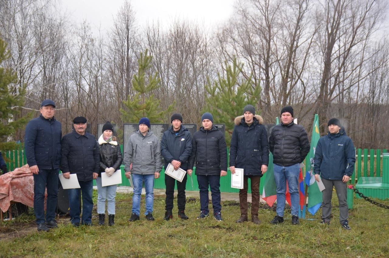 В Табарлях почтили память сержанта Ленара Гараева, погибшего в ходе СВО на Украине