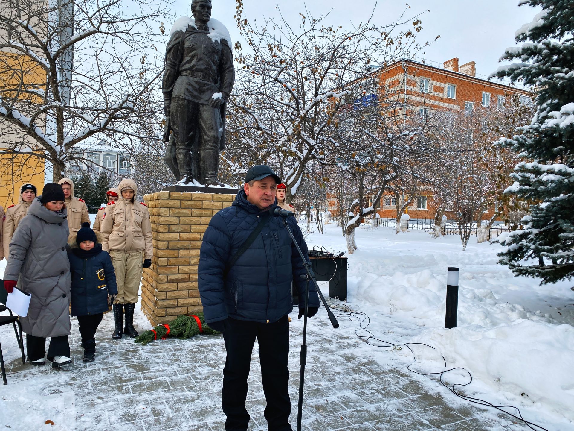 В Агрызе почтили память Героев Отечества