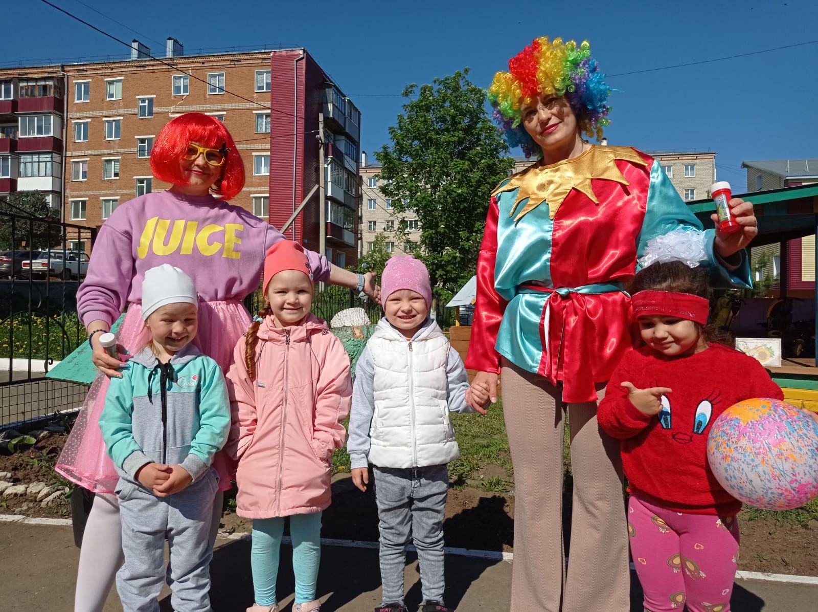 В детском саду Агрыза детей встречают клоуны (ФОТО)