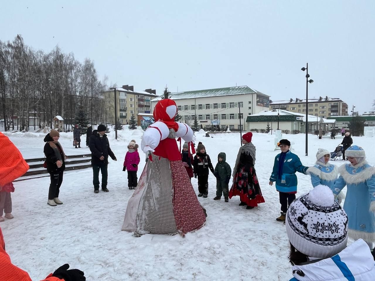 В Агрызе состоялись Масленичные гуляния