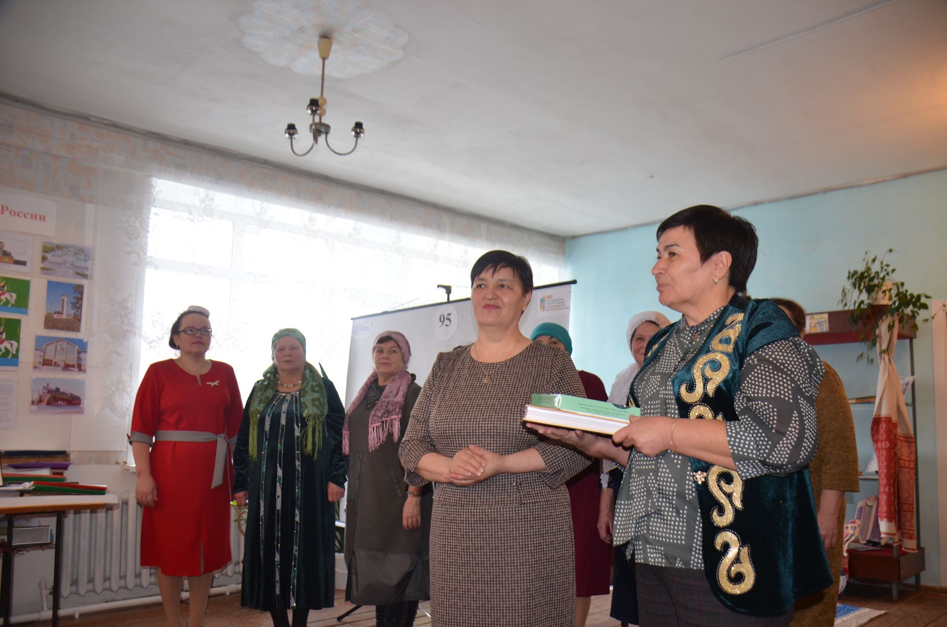 Габдулла Галиев яшәгән йортка мемориаль такта куелды