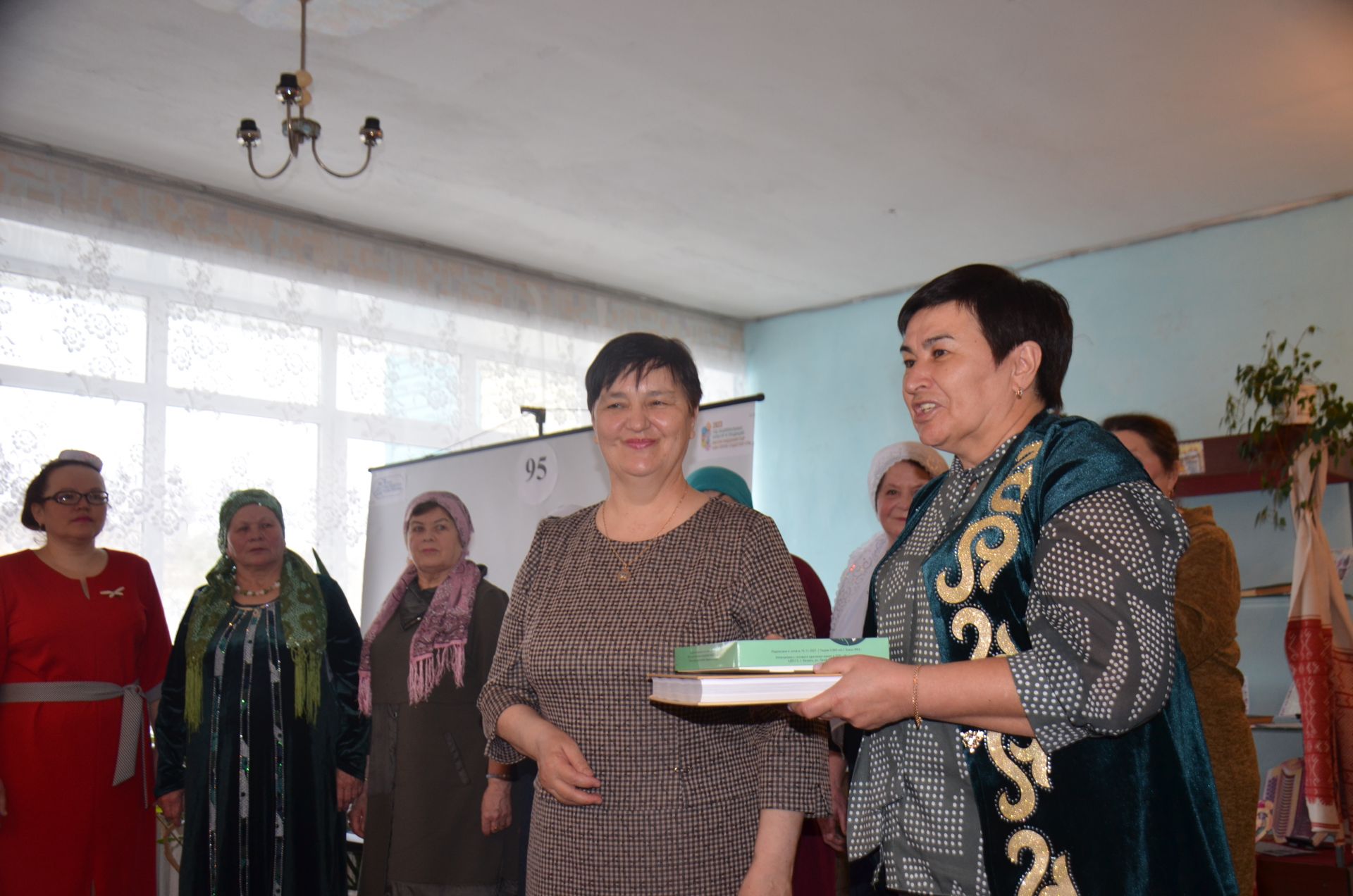 Габдулла Галиев яшәгән йортка мемориаль такта куелды