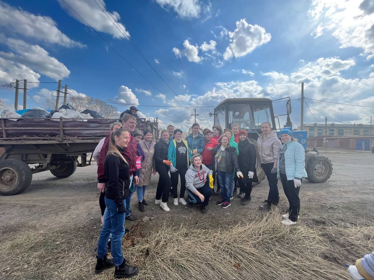 На общегородской субботник вышел весь Агрыз (ФОТОРЕПОРТАЖ)