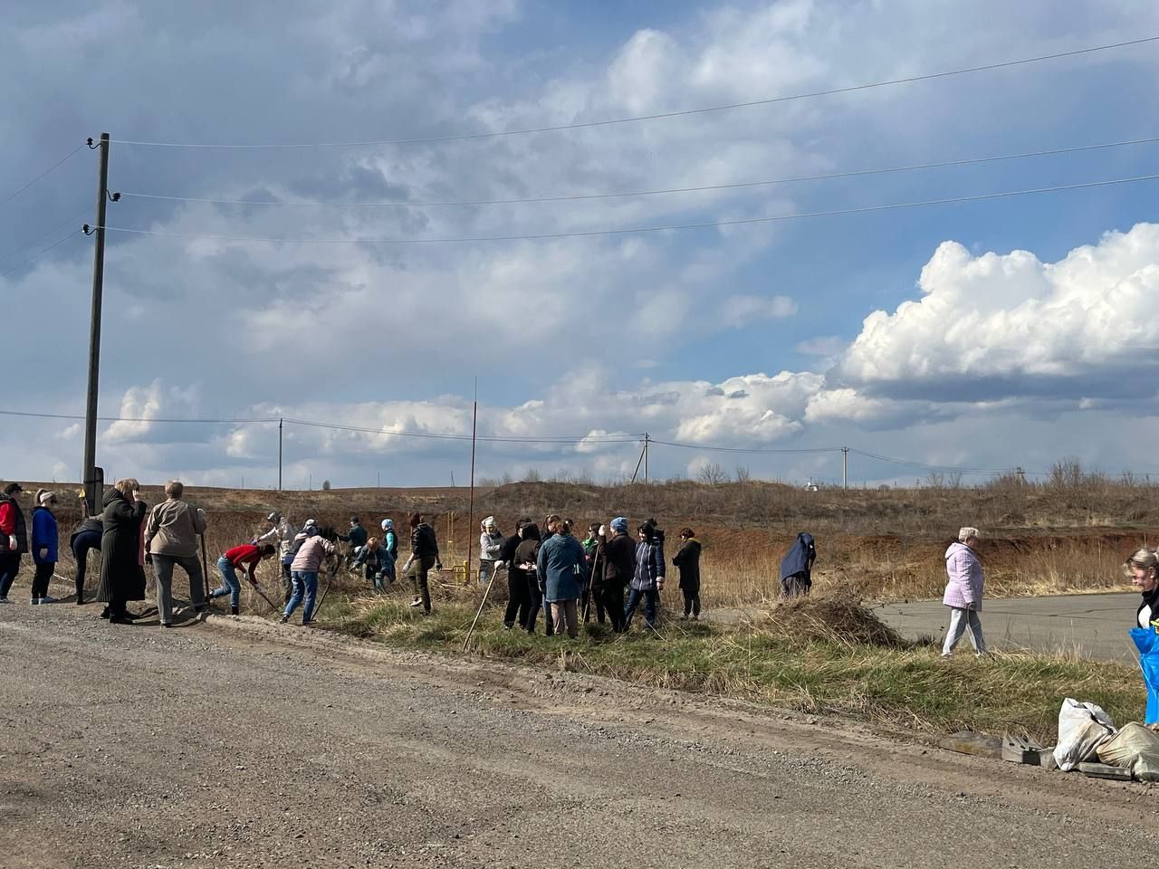 На общегородской субботник вышел весь Агрыз (ФОТОРЕПОРТАЖ)