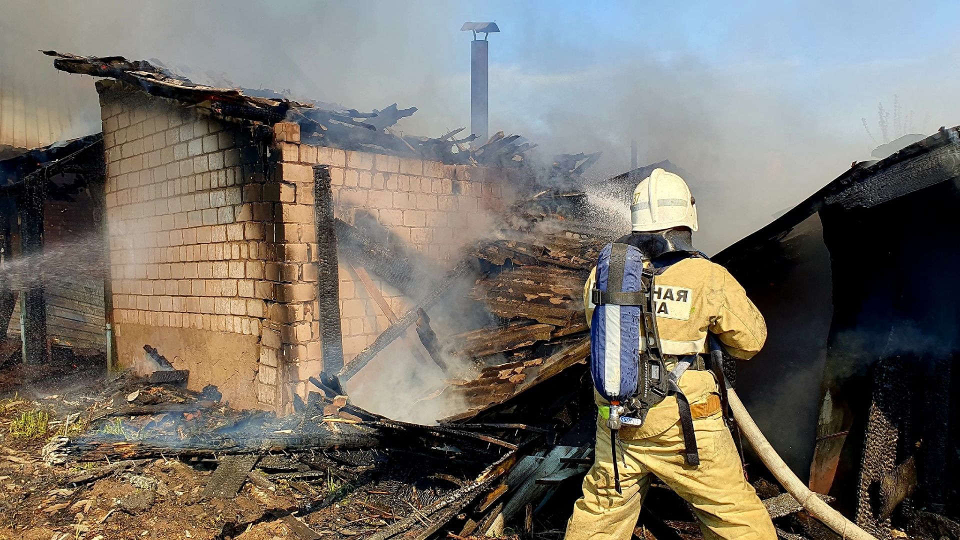 Крупный пожар произошел недалеко от Агрыза (ФОТО)
