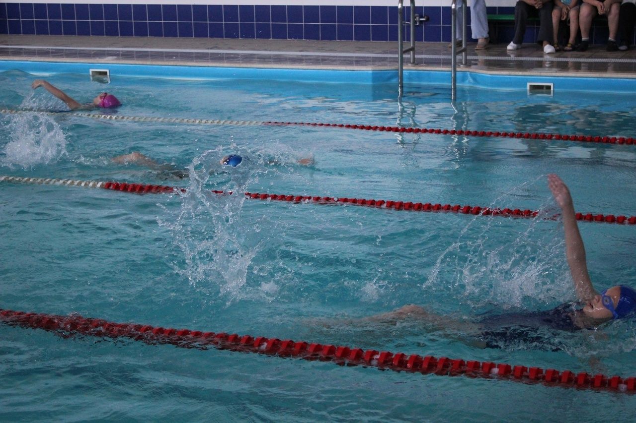 В Агрызе прошли соревнования по плаванию, посвященные Дню Защиты детей