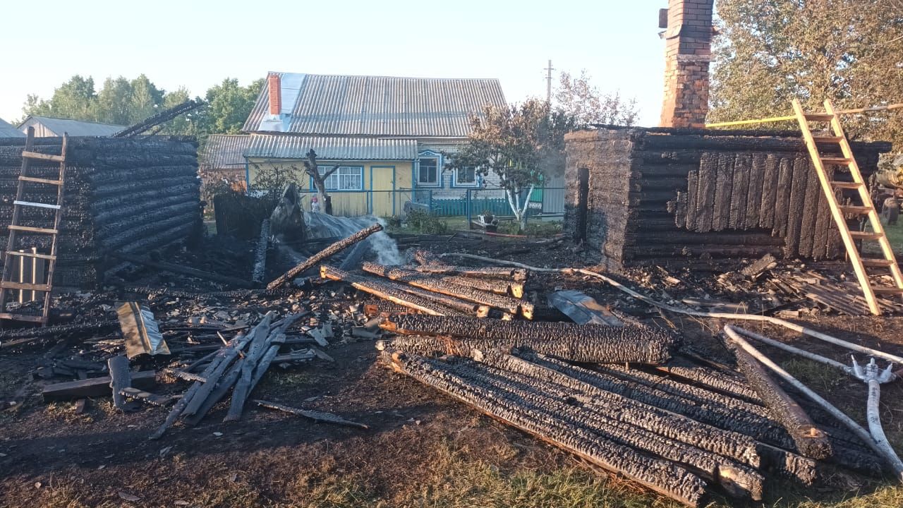 Объявлен сбор помощи пострадавшим при пожаре в Арском районе (ФОТО)