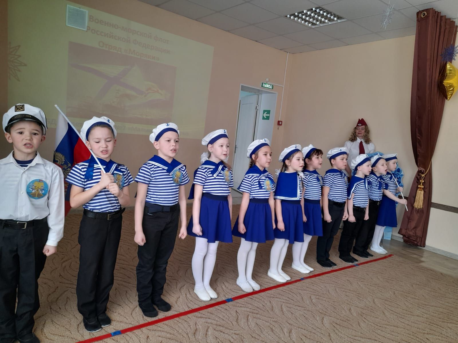 В Агрызе прошел межрегиональный конкурс-смотр строя и песни среди дошкольных учреждений