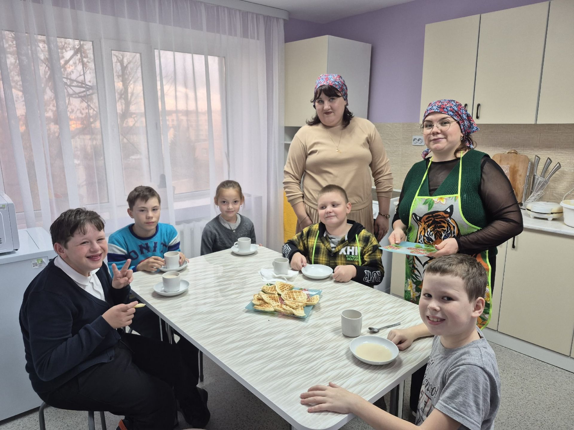 Занятие по социально-бытовой адаптации прошло в центре «Надежда»