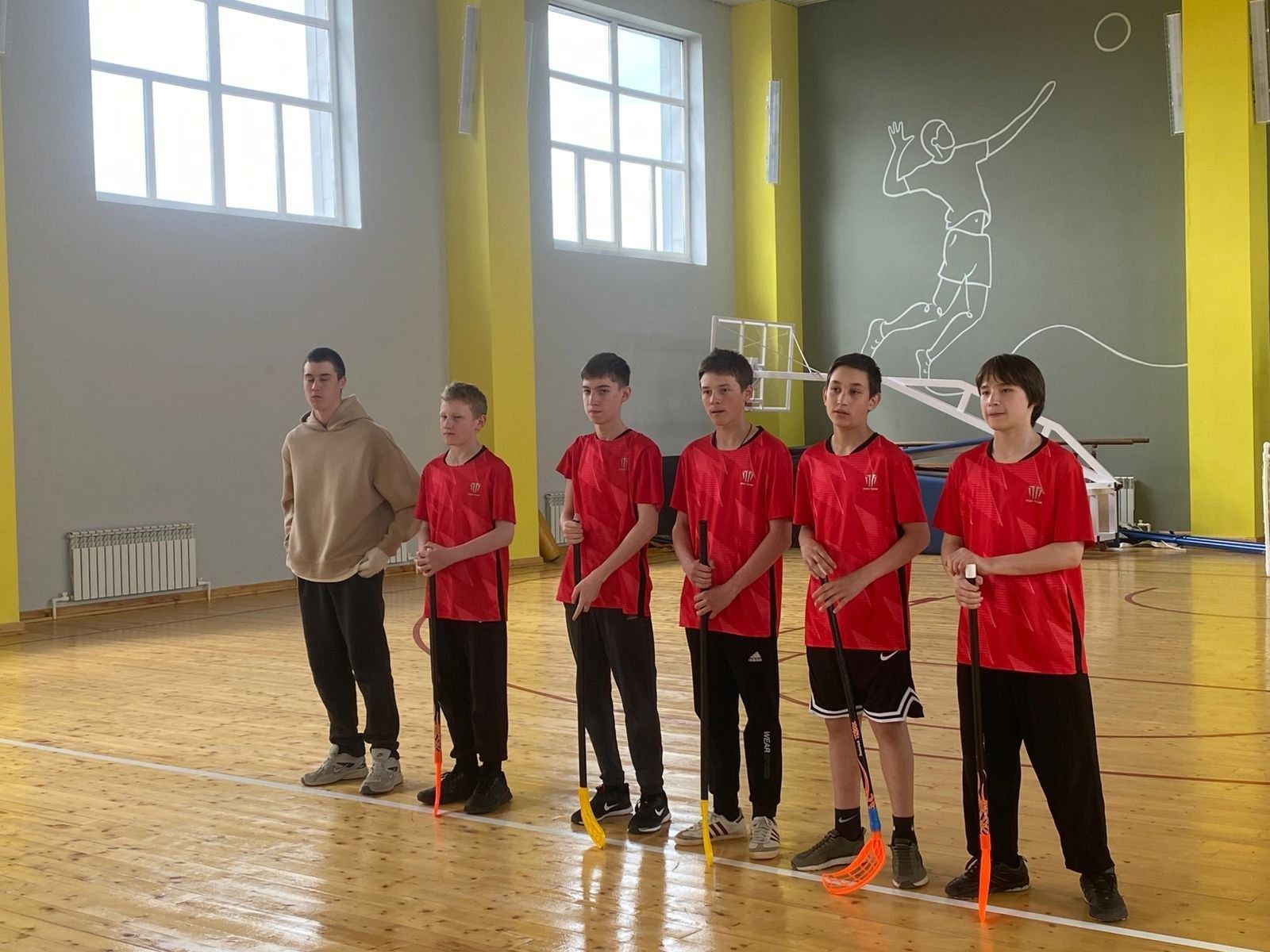 Тирсә спорткомплексында флорбол буенча дусларча очрашу узды