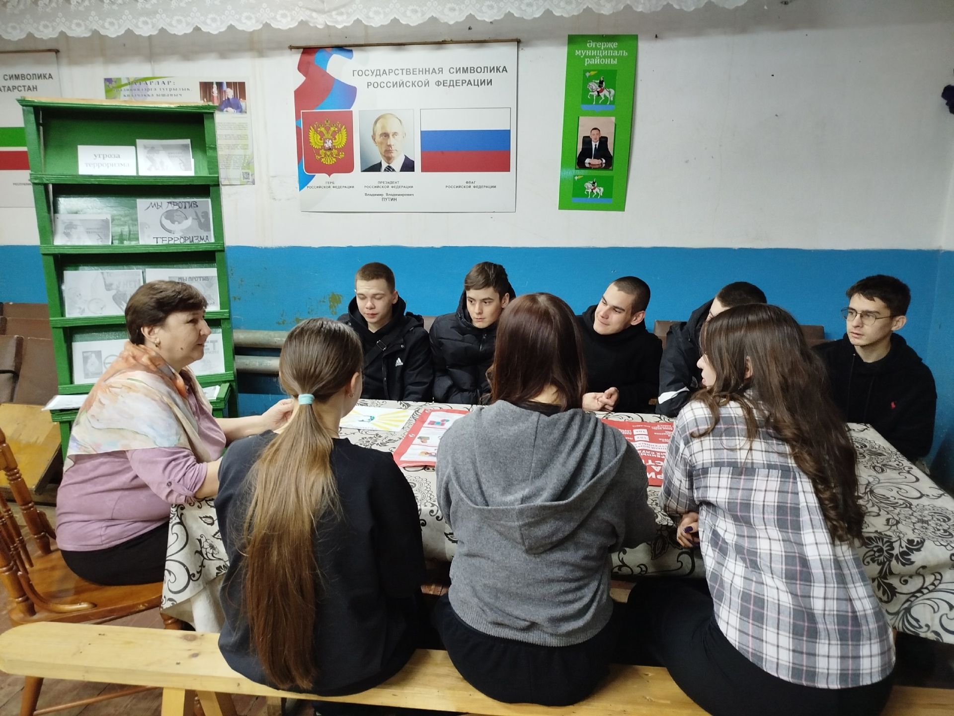 В Ново-Аккузинском сельском клубе прошла беседа «Угроза терроризма человечеству»