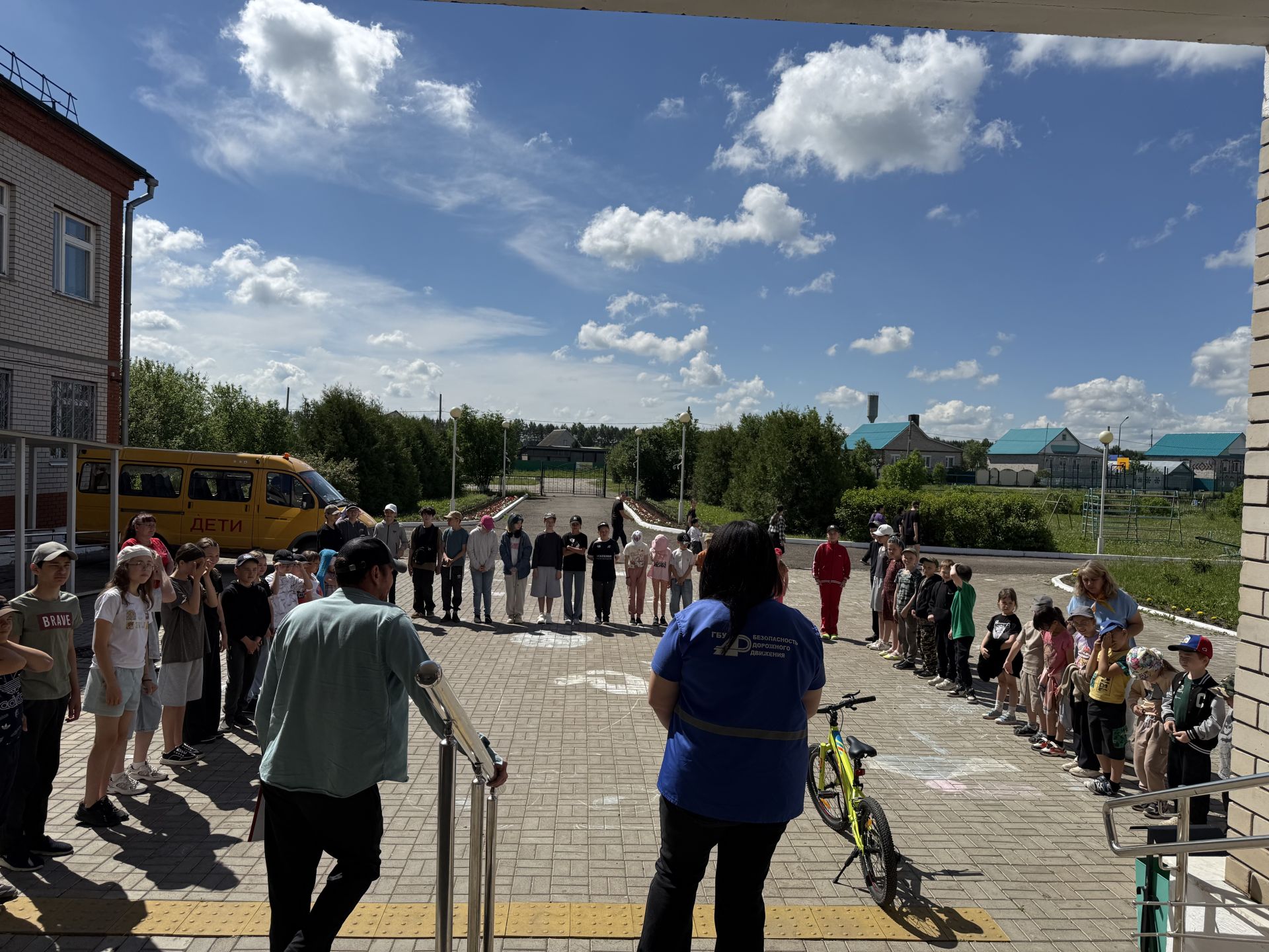 В Терсинской школе прошло мероприятие по правилам дорожного движения