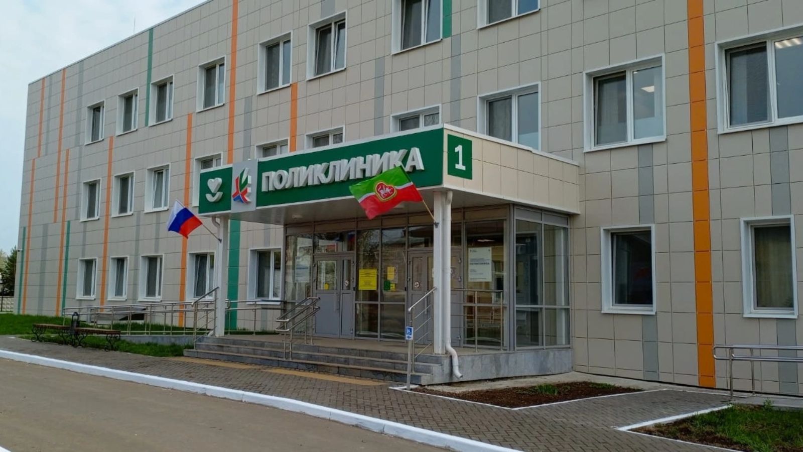 Врачам, устроившимся в Агрызскую ЦРБ, выплатят 3,9 млн рублей