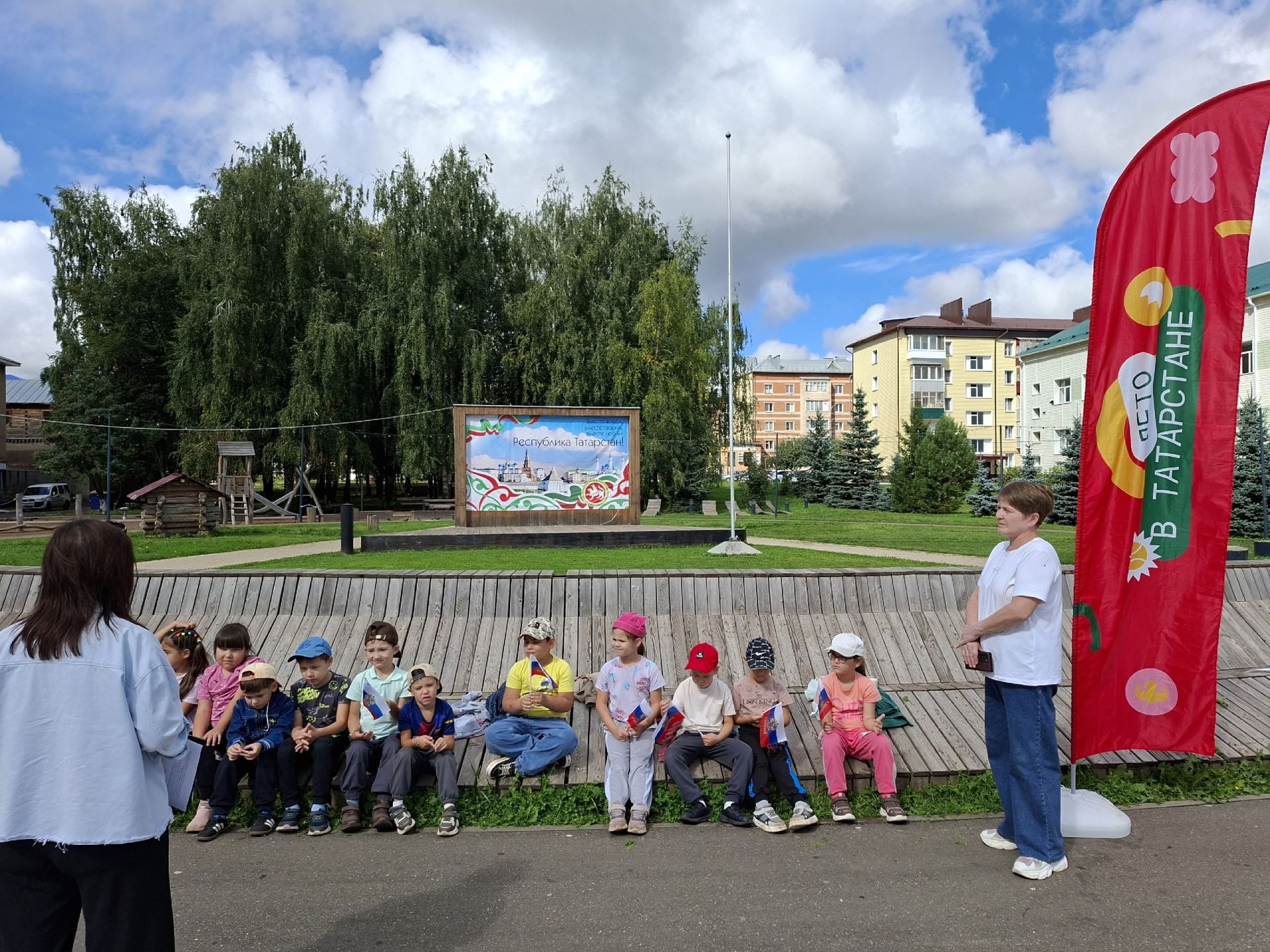 Центральная детская библиотека провела праздник «Три цвета – одна страна» для дошкольников