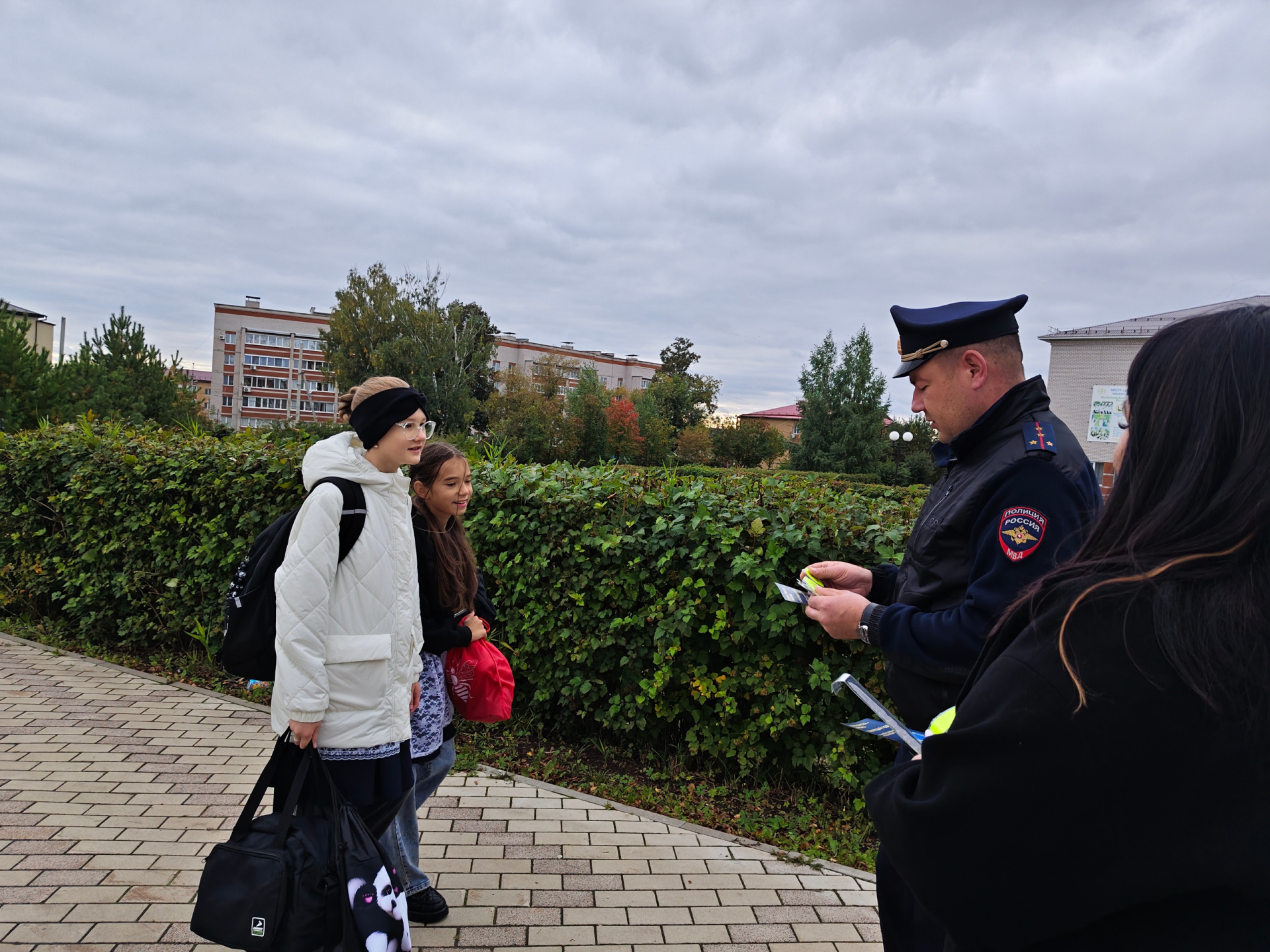 В Агрызе прошла акция «Соблюдаешь правила — поступаешь правильно»