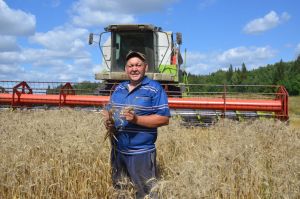 Авыл хуҗалыгы хезмәтчәннәренә