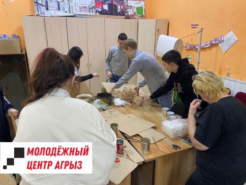 В Агрызе прошел мастер-класс по изготовлению окопных свечей