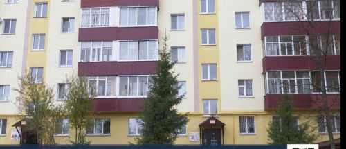 Бер ир 16 яшьлек кызны, ике атна буе наркотиклар кадап торып, көчләп яткан