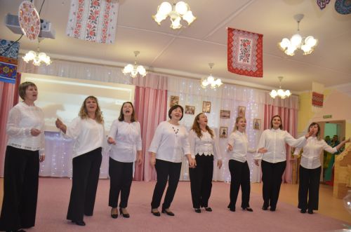 Между городскими детскими садами прошел конкурс «Дружная семья народов» (ФОТО)