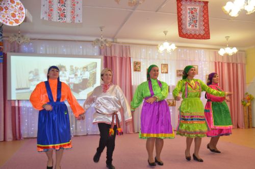 Между городскими детскими садами прошел конкурс «Дружная семья народов» (ФОТО)