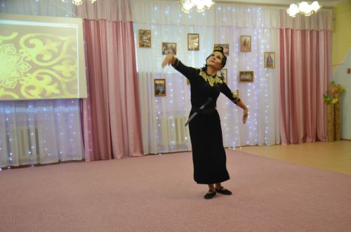 Между городскими детскими садами прошел конкурс «Дружная семья народов» (ФОТО)