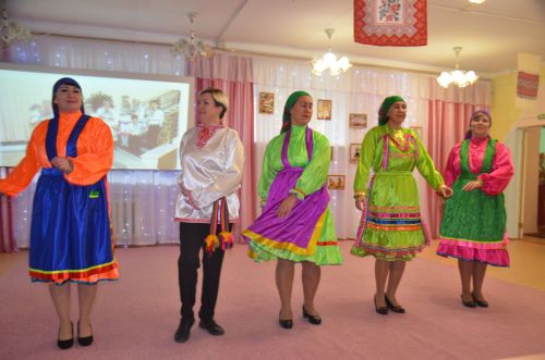 Между городскими детскими садами прошел конкурс «Дружная семья народов» (ФОТО)