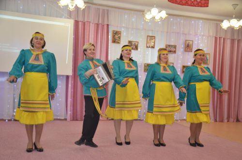 Между городскими детскими садами прошел конкурс «Дружная семья народов» (ФОТО)