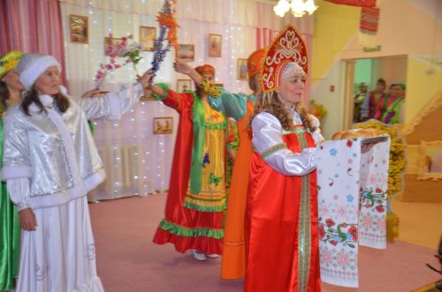 Между городскими детскими садами прошел конкурс «Дружная семья народов» (ФОТО)