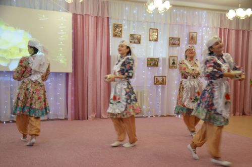 Между городскими детскими садами прошел конкурс «Дружная семья народов» (ФОТО)