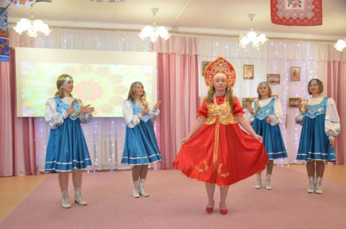 Между городскими детскими садами прошел конкурс «Дружная семья народов» (ФОТО)