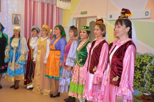 Между городскими детскими садами прошел конкурс «Дружная семья народов» (ФОТО)