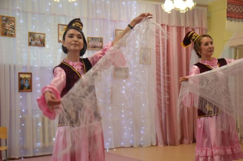 Между городскими детскими садами прошел конкурс «Дружная семья народов» (ФОТО)