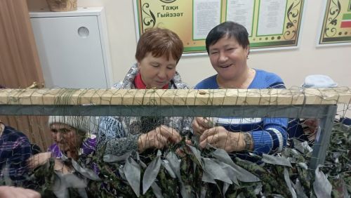 Жители села Варзи-Омга провели мастер-класс по плетению масксетей