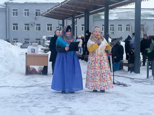 На Привокзальной площади Агрыза отметили Масленицу (ФОТО)