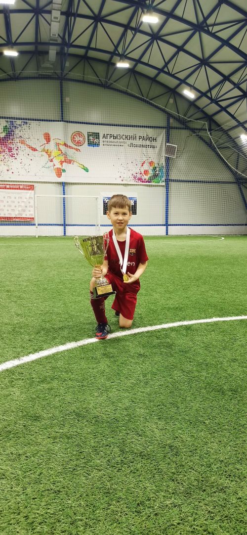 “Локомотив” командасы уенчылары белән таныштырабыз