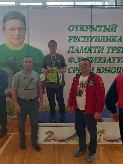 Алабугада – көрәш бәйгесе