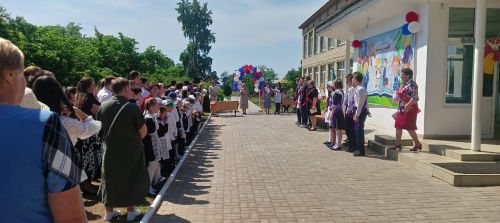 В Красном Боре состоялась торжественная линейка