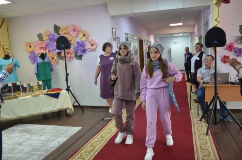 В Красном Боре состоялось торжественное открытие детской швейной мастерской «Ласка-стиль» (ФОТОРЕПОРТАЖ)