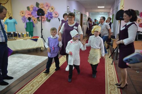 В Красном Боре состоялось торжественное открытие детской швейной мастерской «Ласка-стиль» (ФОТОРЕПОРТАЖ)